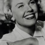 POLVERE DI STELLE / DORIS DAY, LA VICINA DI CASA CHE TUTTI GLI UOMINI AVREBBERO  VOLUTO SPOSARE