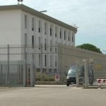 VA DALLA EX CONVIVENTE, CERCA DI BRUCIARLA E FINISCE IN CARCERE